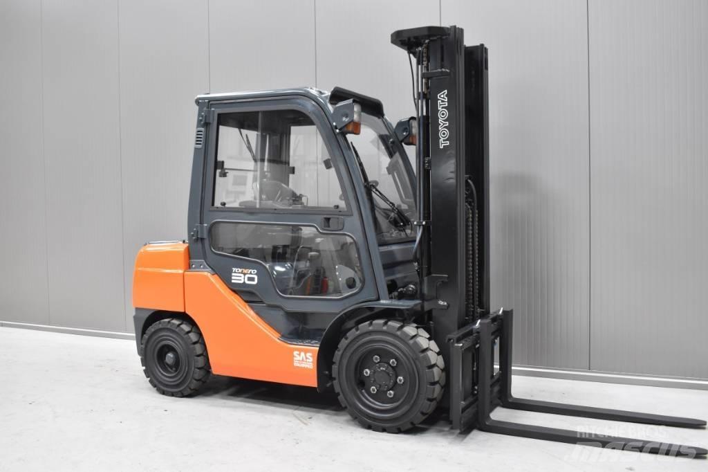 Toyota 06-8FD30F Diiseltõstukid