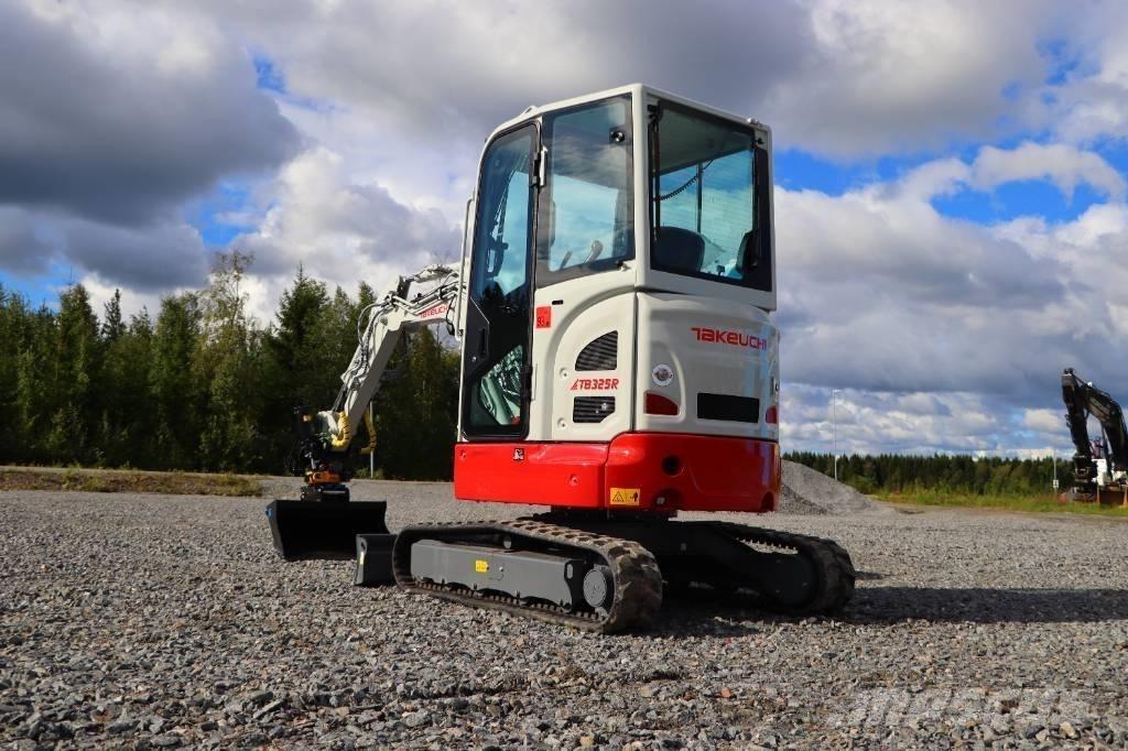 Takeuchi TB325R Miniekskavaatorid < 7 t