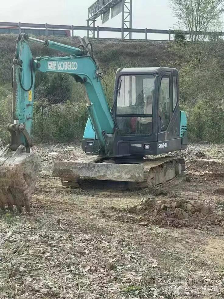 Kobelco SK60 Roomikekskavaatorid