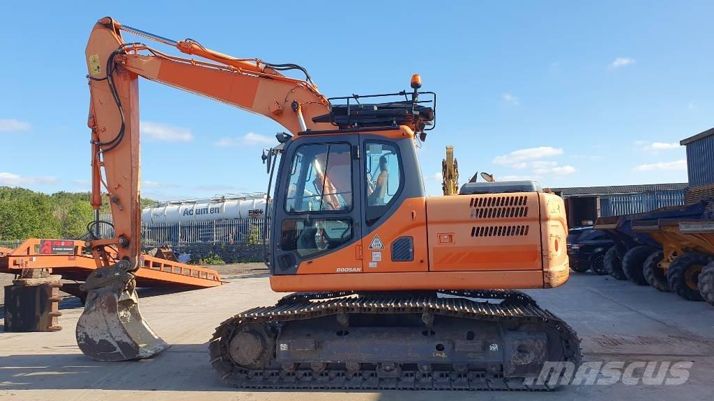 Doosan DX160LC-3 Roomikekskavaatorid