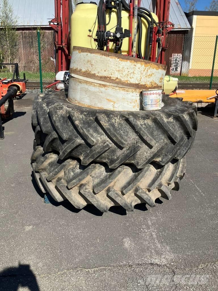  Paripyörät 18.4-38 Rehvid, rattad ja veljed