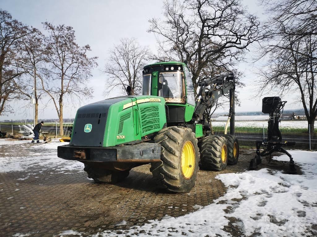 John Deere 1170 E Combi harvester