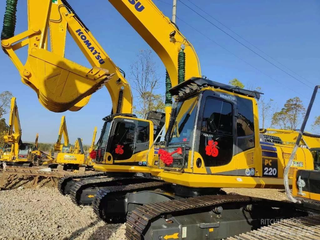 Komatsu PC 220-8 Roomikekskavaatorid