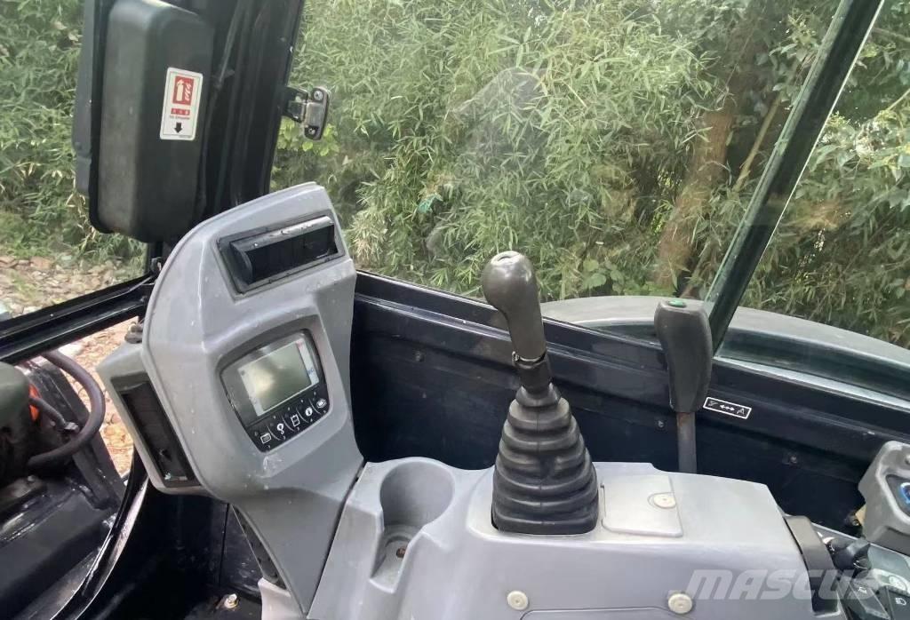 Kubota 165 Roomikekskavaatorid