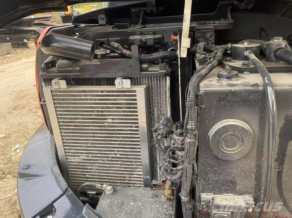 Kubota 155 Roomikekskavaatorid