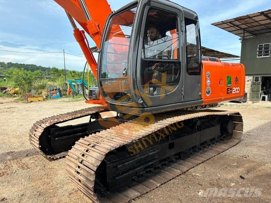 Hitachi EX 200 Roomikekskavaatorid