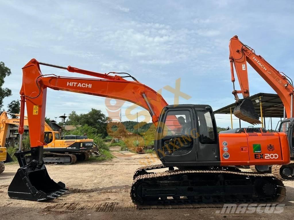 Hitachi EX 200 Roomikekskavaatorid