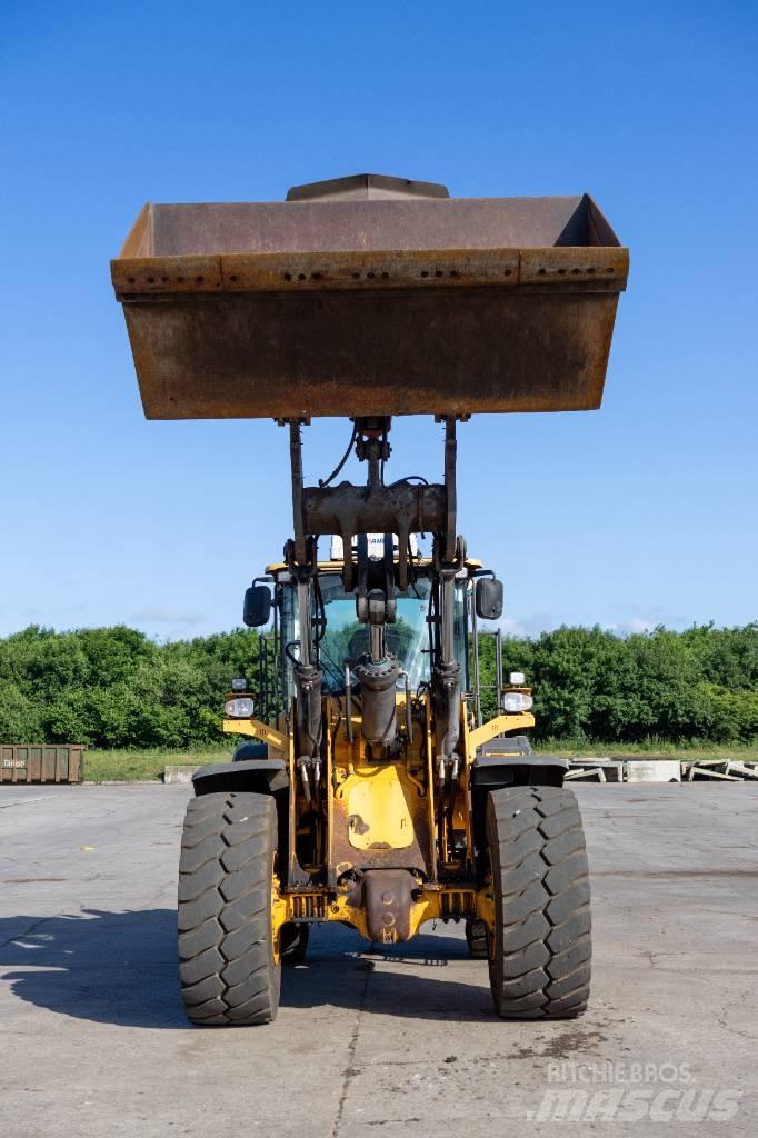 Volvo L110H Rataslaadurid