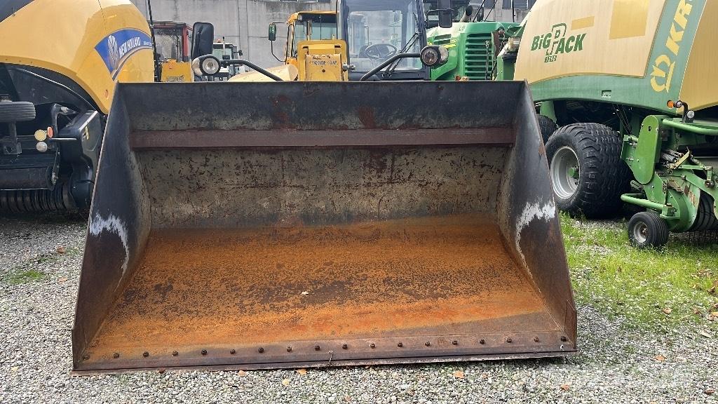 Komatsu WH 713 Teleskooplaadurid