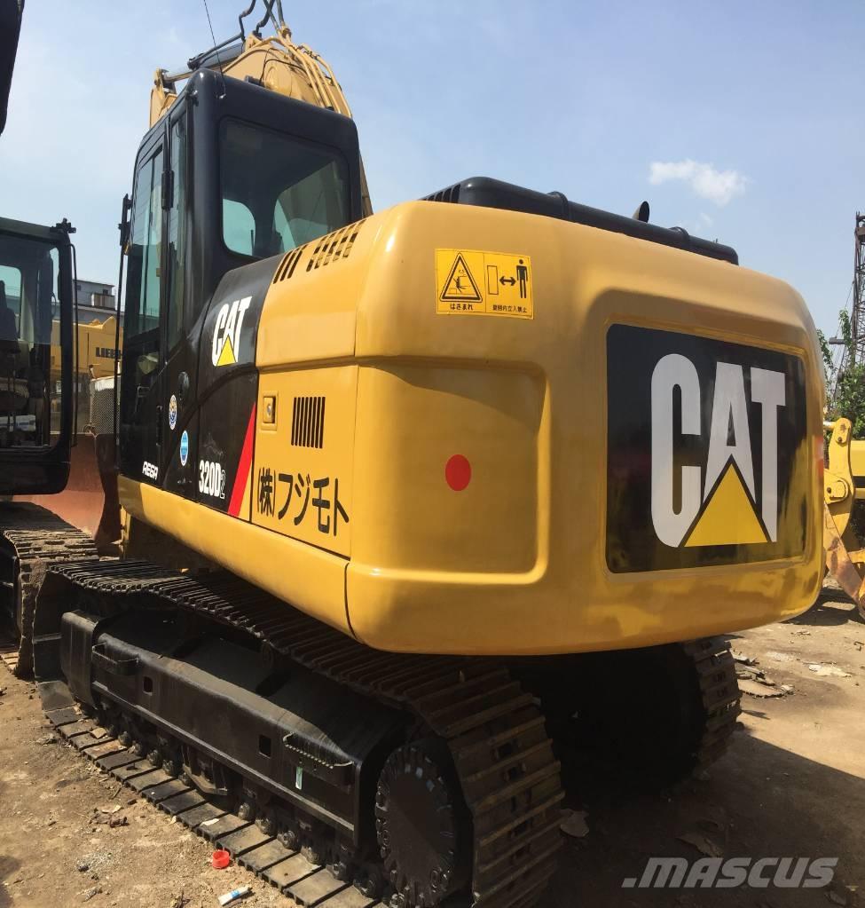 CAT 320 D Roomikekskavaatorid