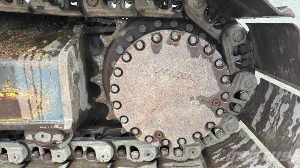 Volvo EC 250 EL Roomikekskavaatorid