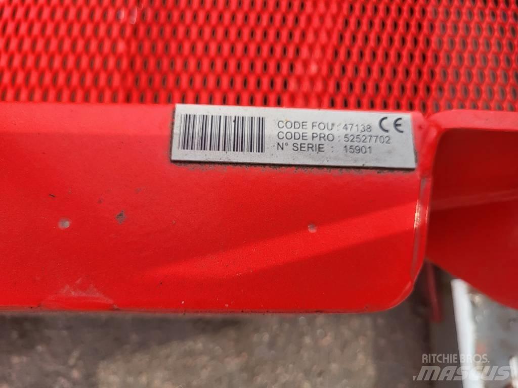 Manitou 200 ATJ kori Vertikaalsed mast tõstukid