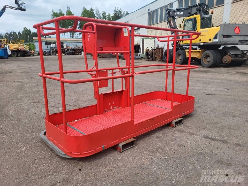 Manitou 200 ATJ kori Vertikaalsed mast tõstukid