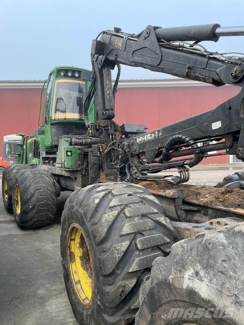 John Deere 1210E Forwarderid