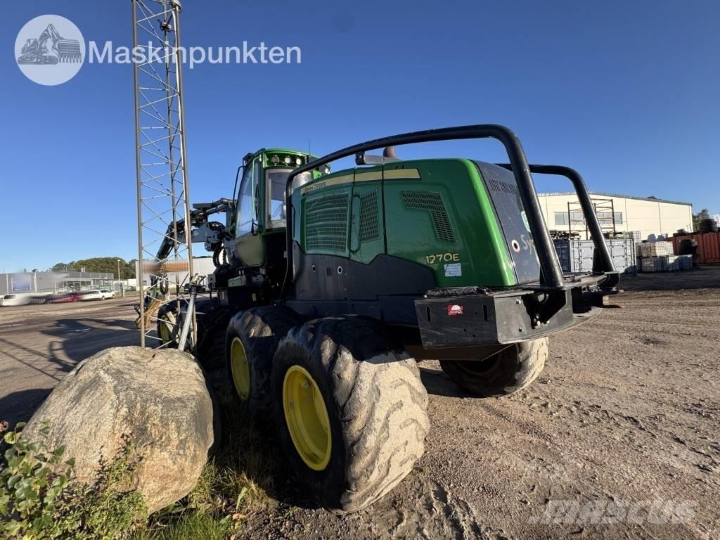 John Deere 1270 E Harvesterid