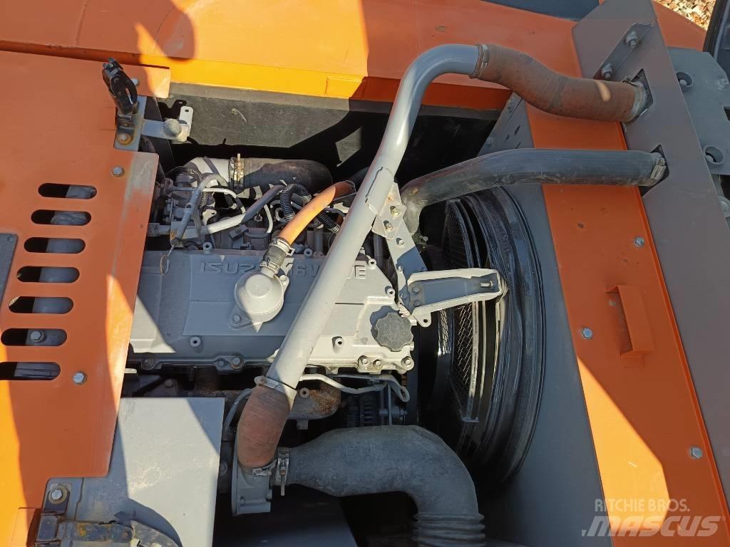 Hitachi ZX240 Roomikekskavaatorid