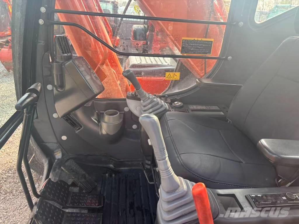 Hitachi ZX 250 -3G Roomikekskavaatorid