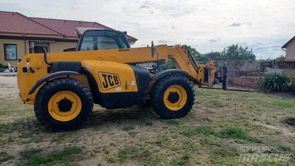 JCB 541-70 Põllumajanduslikud teleskoopkäitlejad
