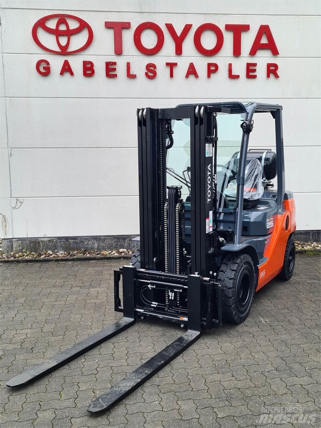 Toyota 02-8FGF25 Gaasitõstukid
