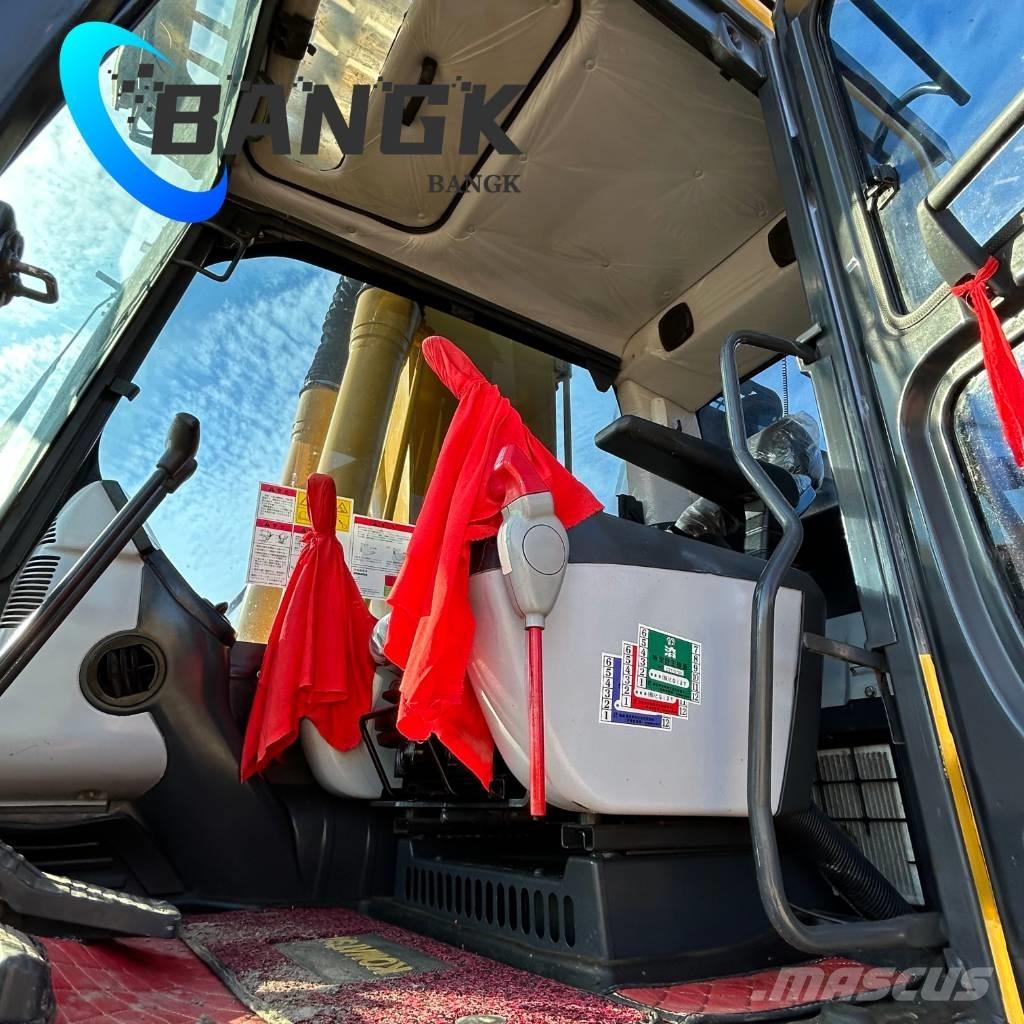 Komatsu PC 220 Roomikekskavaatorid