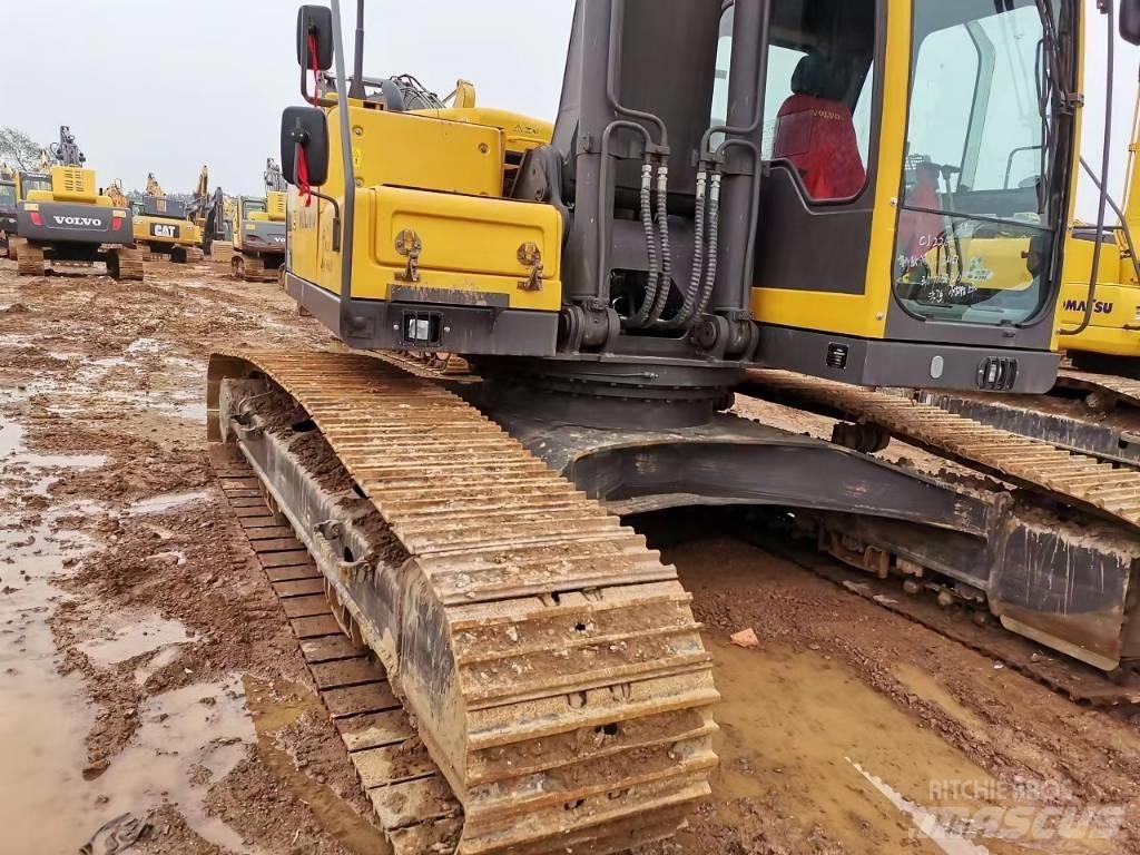 Volvo EC 240 B LC Roomikekskavaatorid