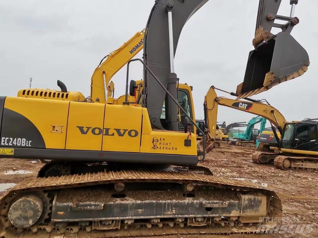 Volvo EC 240 B LC Roomikekskavaatorid