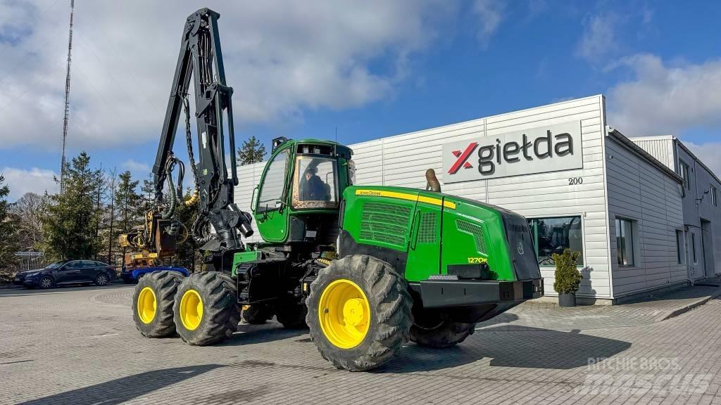 John Deere 1270 E Harvesterid