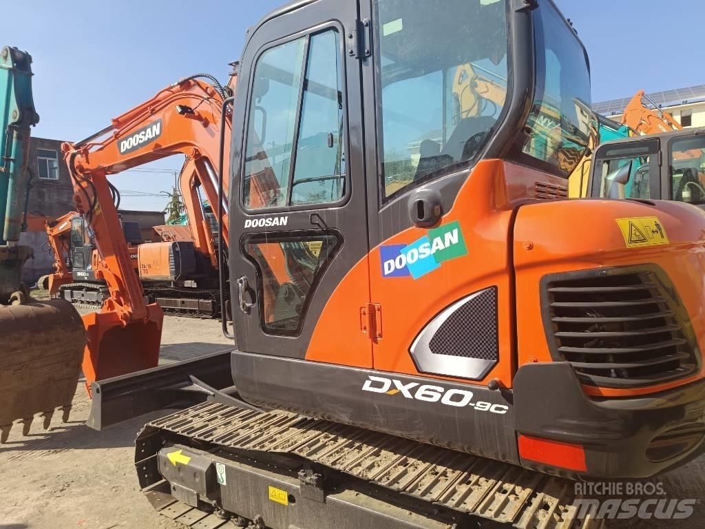 Doosan DX 60-9 C Roomikekskavaatorid