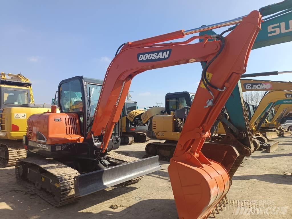 Doosan DX 60-9 C Roomikekskavaatorid