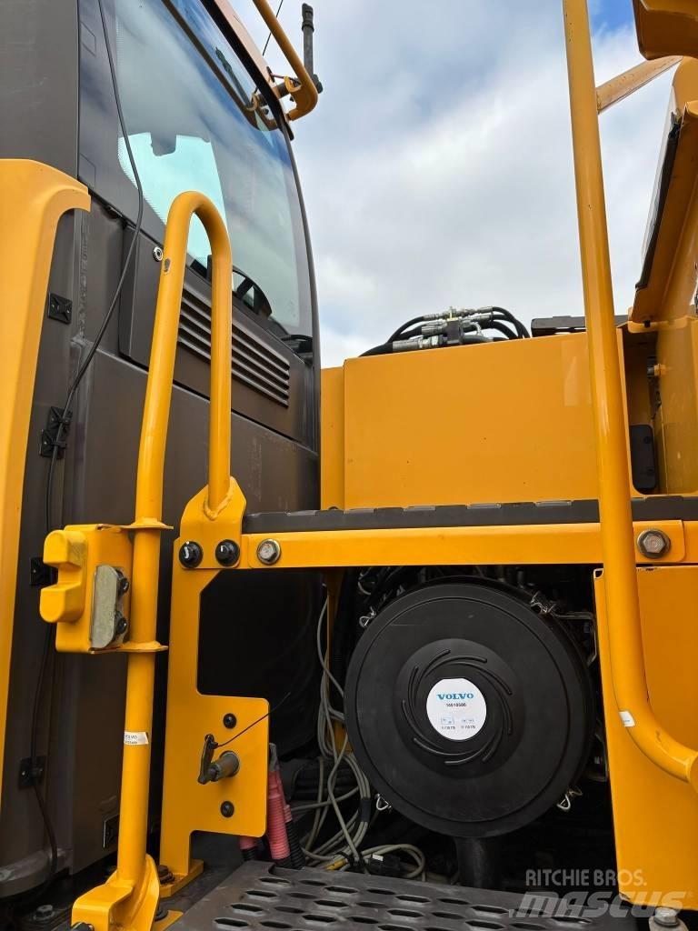 Volvo EW 180 D Ratasekskavaatorid