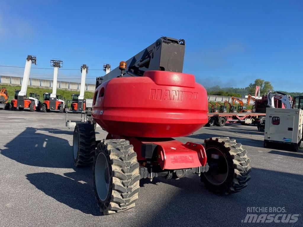 Manitou 200 ATJ Iseliikuvad poomtõstukid