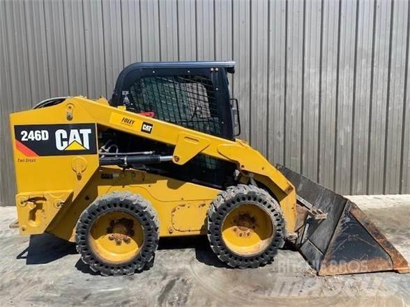 CAT 246D Kompaktlaadurid