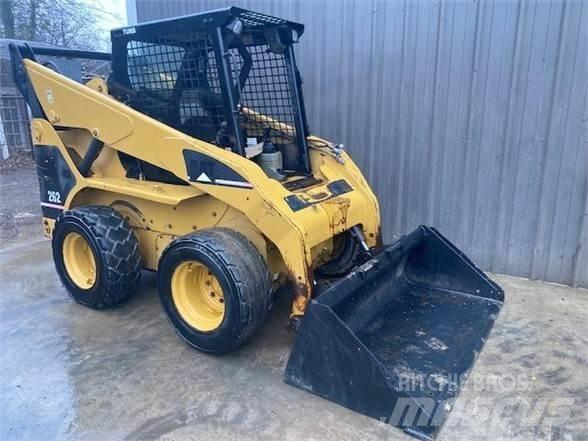 CAT 262 Kompaktlaadurid
