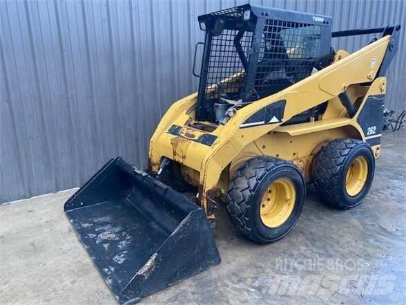 CAT 262 Kompaktlaadurid