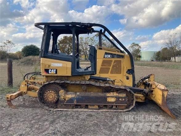 CAT D3K2 XL Buldooserid