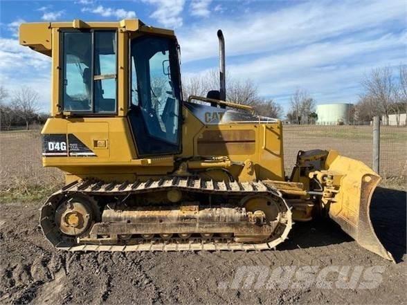CAT D4G XL Buldooserid