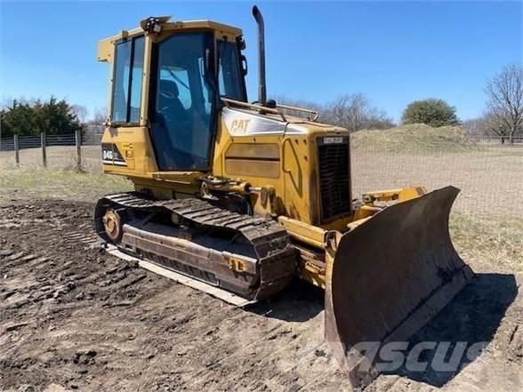 CAT D4G XL Buldooserid