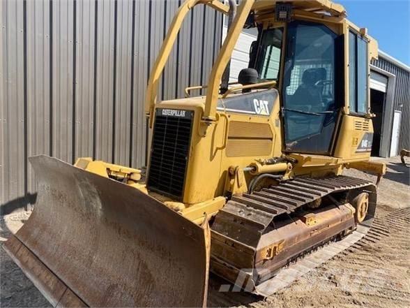 CAT D4G XL Buldooserid