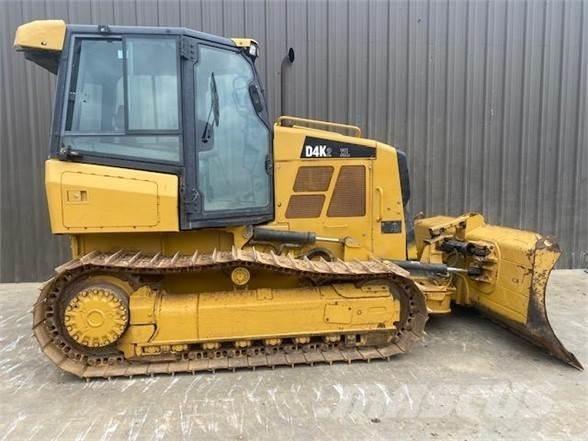 CAT D4K2 XL Buldooserid