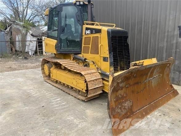 CAT D4K2 XL Buldooserid