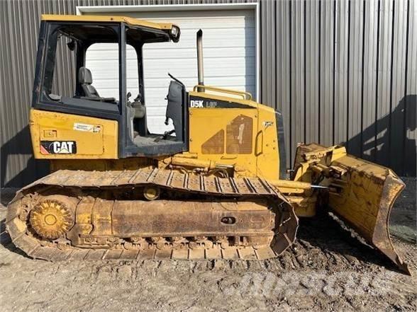 CAT D5K LGP Buldooserid