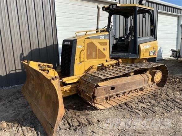 CAT D5K LGP Buldooserid