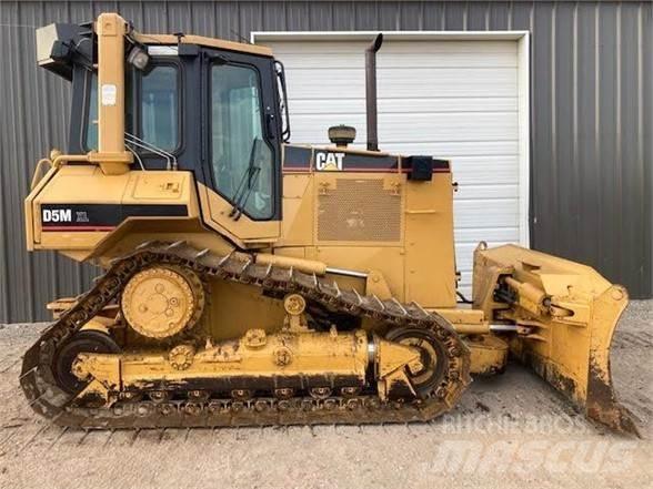 CAT D5M Buldooserid