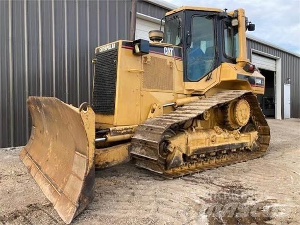 CAT D5M Buldooserid