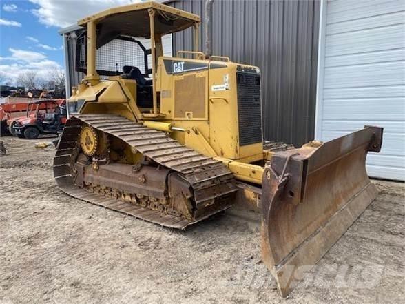 CAT D5N LGP Buldooserid
