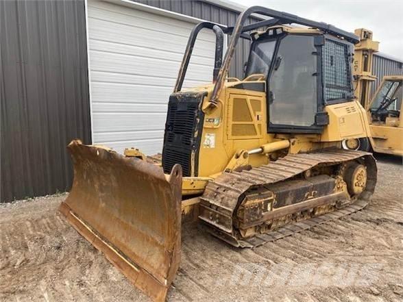 CAT D6K Buldooserid