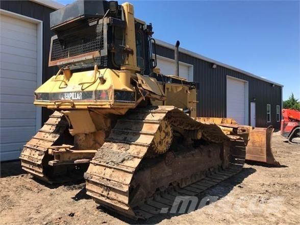 CAT D6M LGP Buldooserid