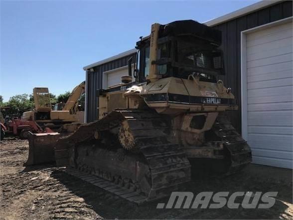 CAT D6M LGP Buldooserid