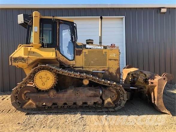 CAT D6M XL Buldooserid