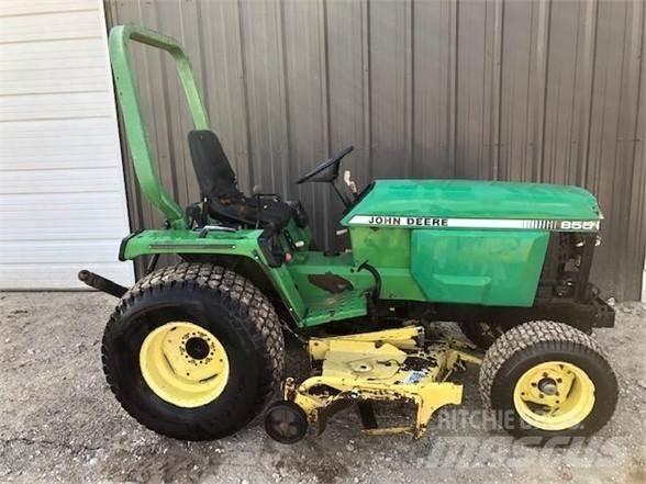 John Deere 855 Traktorid